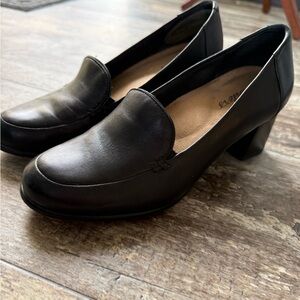 Black leather trotters Quincy pumps block loafer heels - 6 1/2M